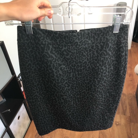 Grey Black Leopard Print Skirt - Picture 5 of 5